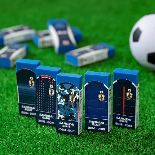 アーチ消しゴム サッカー日本代表ver アーチ 一般消しゴム 消しゴム 商品を探す 株式会社サクラクレパス
