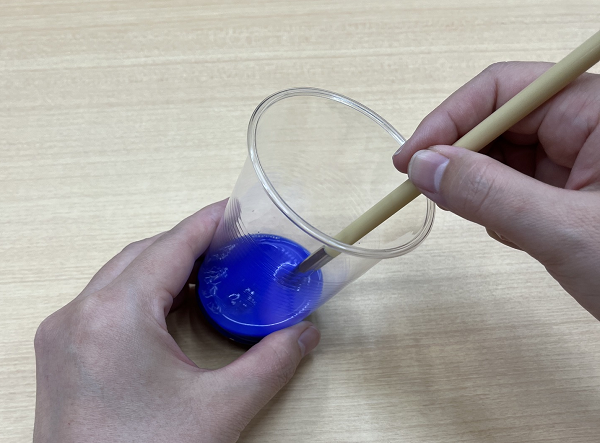 pouringart_enogu_water_mazeru
